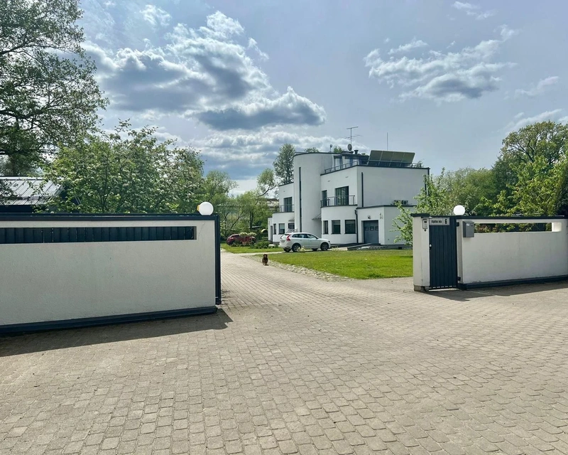 Burvīga dvīņu māja Pierīgā