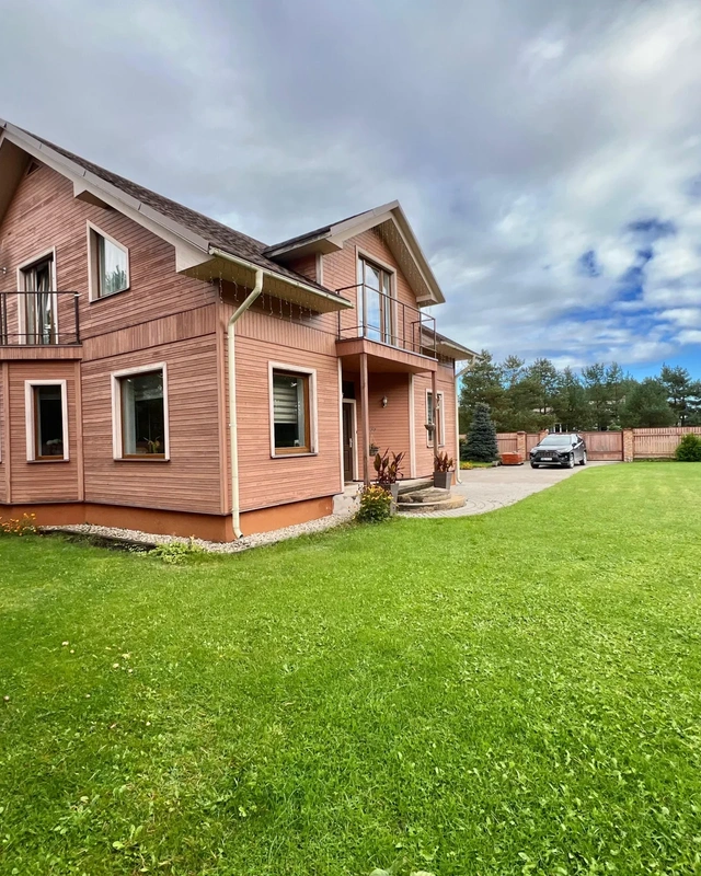 Ģimenes māja Garkalnē