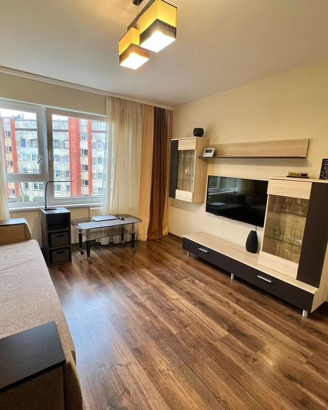 Divistabu dzīvoklis Kauguros