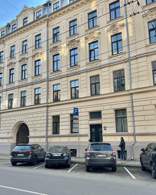 Premium klases 4 istabu dzīvoklis Rīgas centrā